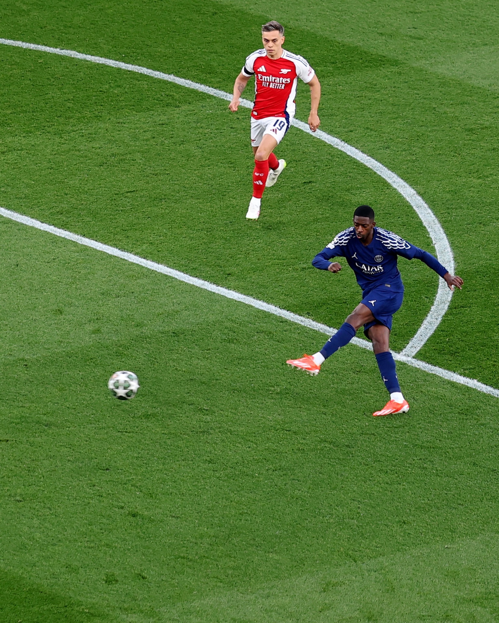 包含巴黎圣日耳曼遭波尔多逼平，失分可惜的词条