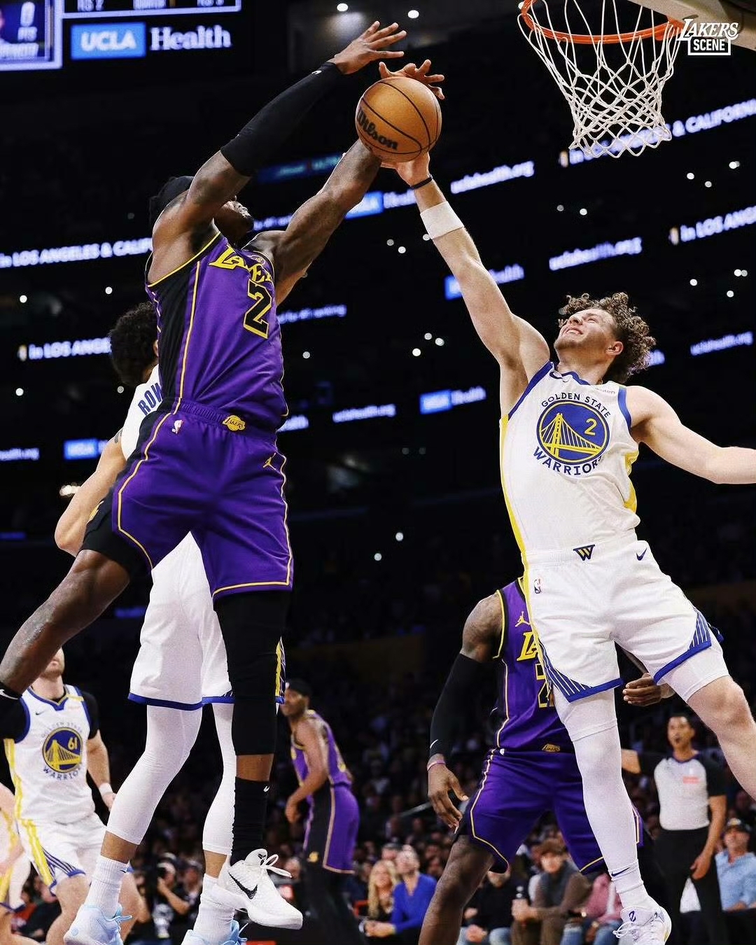 湖人队豪取三连胜，一路领先轻松晋级的简单介绍