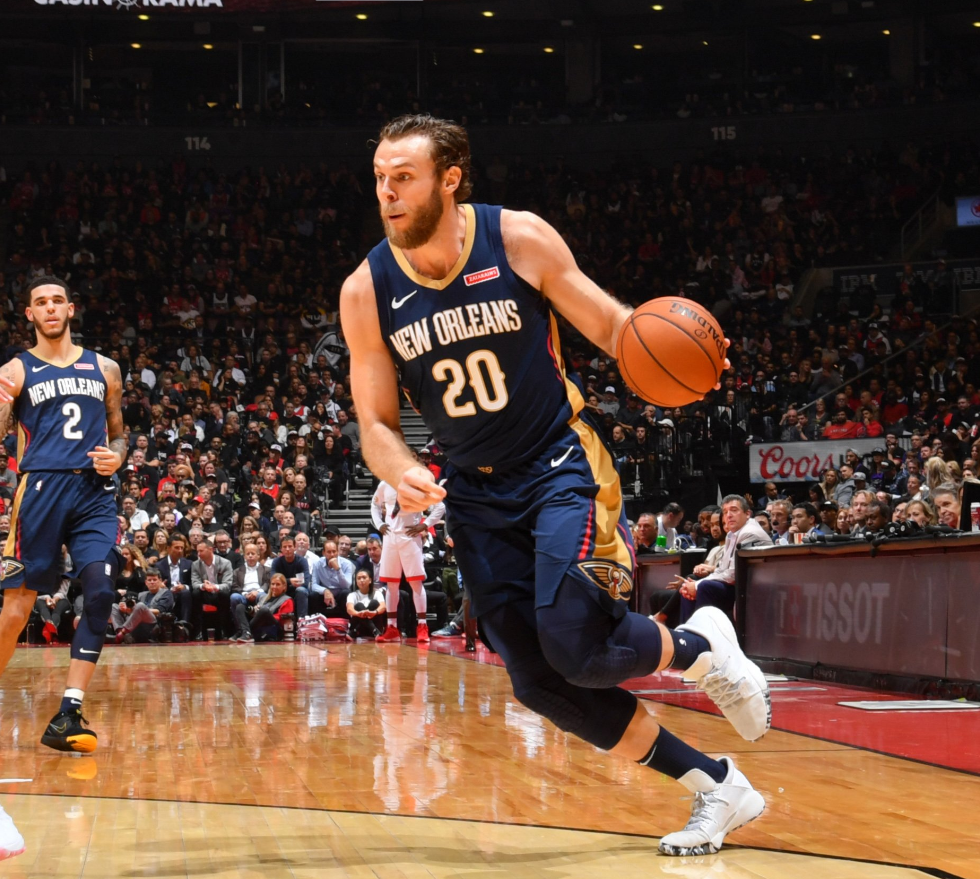 鹈鹕完胜勇士,加里纳利高光表现的简单介绍 鹈鹕完胜勇士,加里纳利高光表现的简单介绍